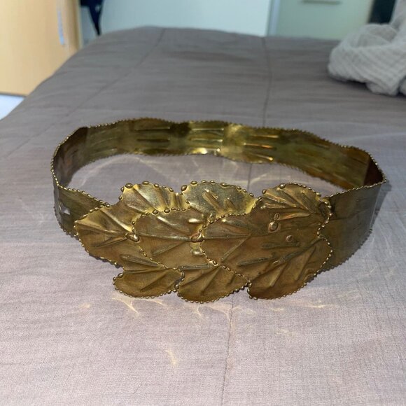 Vintage 1970s Womens Belt Ones Size Gold Statement Adjustable Casual - Picture 1 of 11